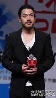 李威 个人资料,才华横溢的青年才俊，多领域成就斐然